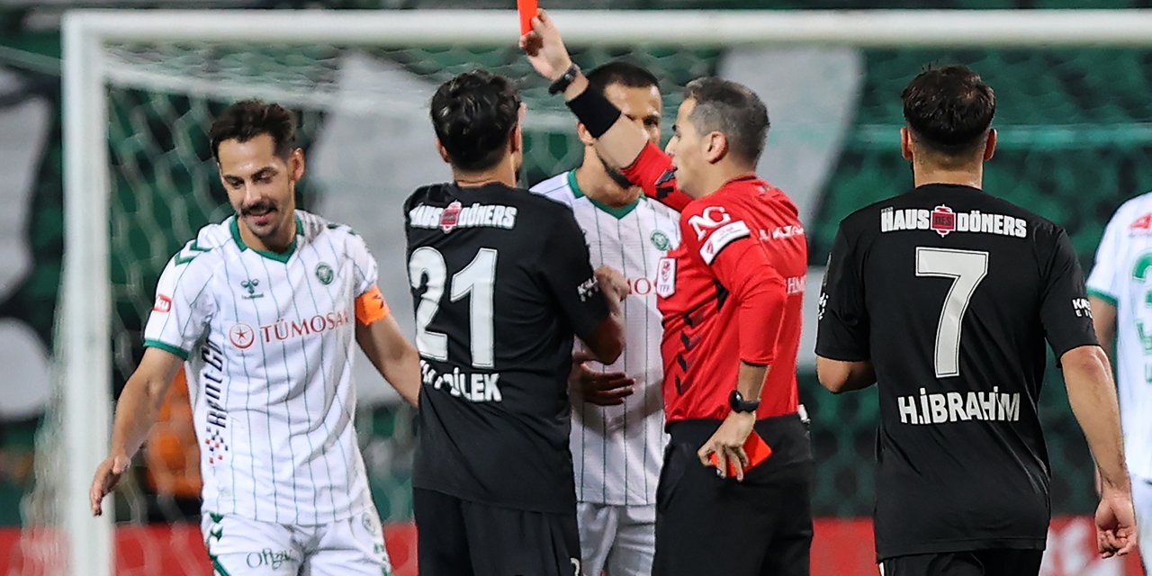 Konyaspor'da Yasir Subaşı kariyerinde ilki yaşadı