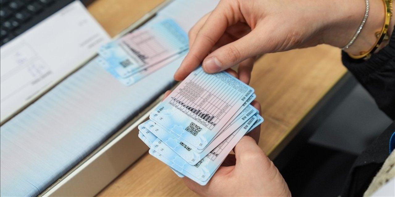 Ehliyetlerin yenilenmesi için bugün son