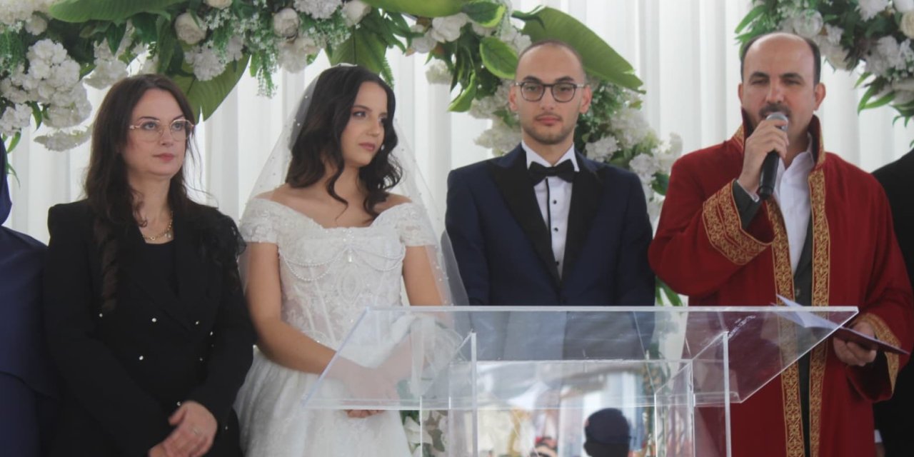 Zehra ve Alperen'in mutlu günü