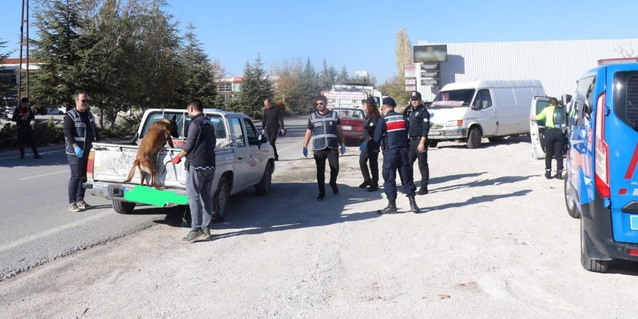 Emniyetten ilçelerde uyuşturucu operasyonu