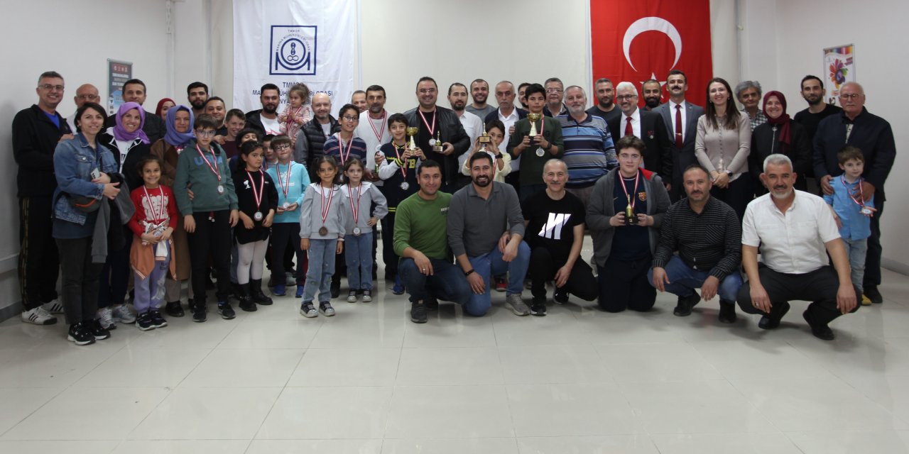 Mühendislerden satranç turnuvası