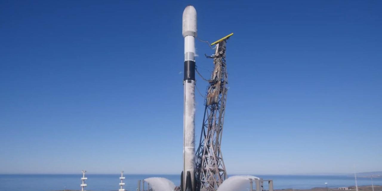 Milli uydu Fergani uzayda