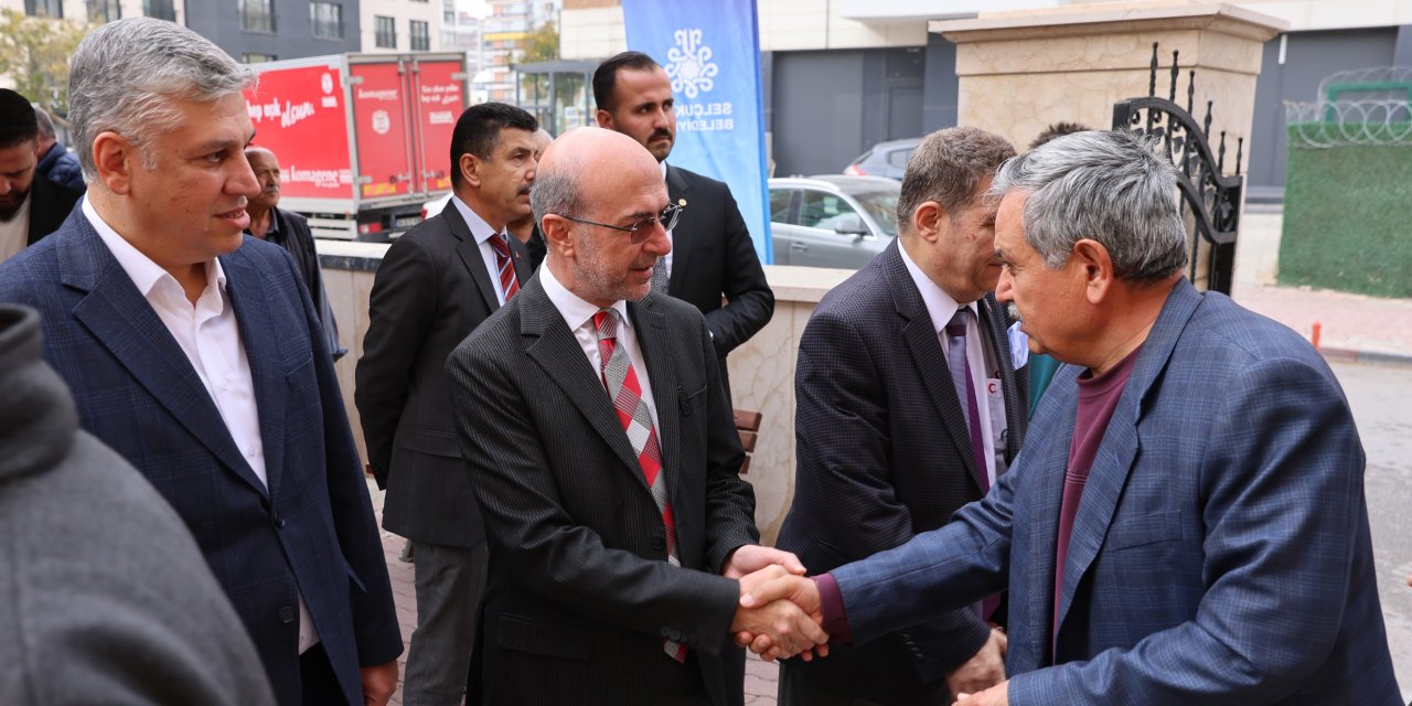 Pekyatırmacı vatandaşlarla buluştu