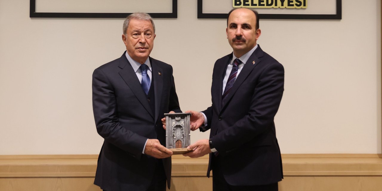 Akar'dan Altay'a ziyaret