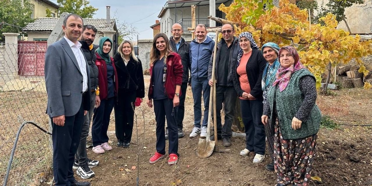 Konya'da hastalar adına fidan dikildi