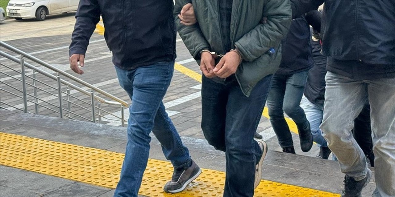 Kaçakçılık operasyonunda 4 zanlı gözaltına alındı