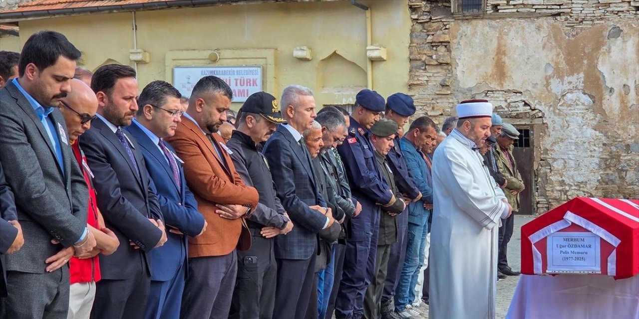 Vefat eden polise son veda