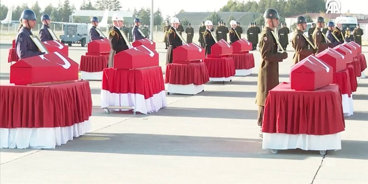 Şehitler uğurlanıyor