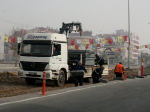 Tramvay hattında hummalı çalışma