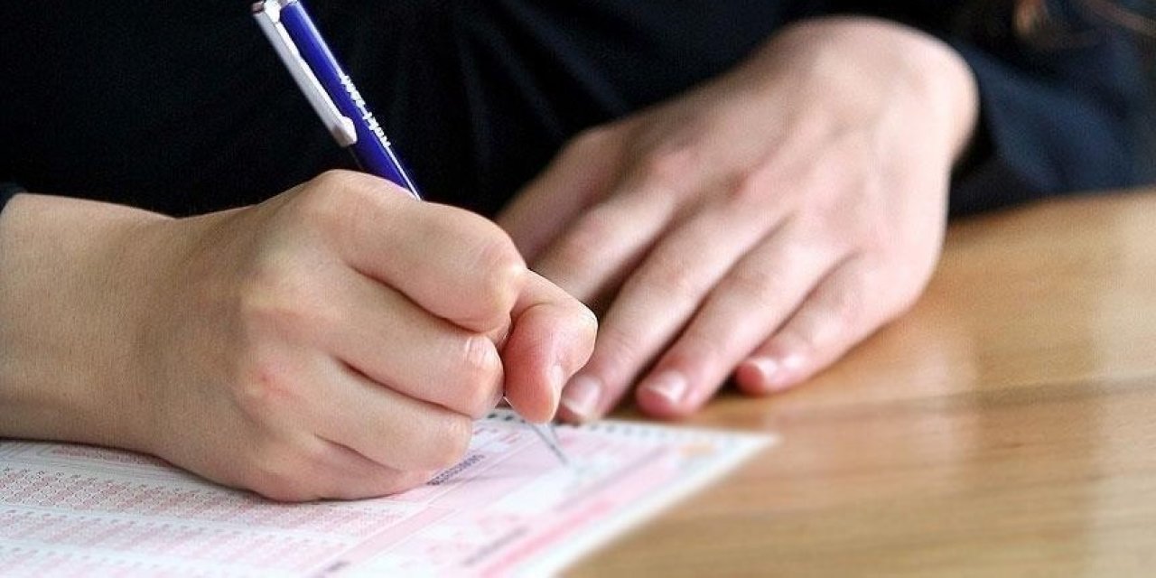 DUS yılda bire indi! Öğrencilerden tepki