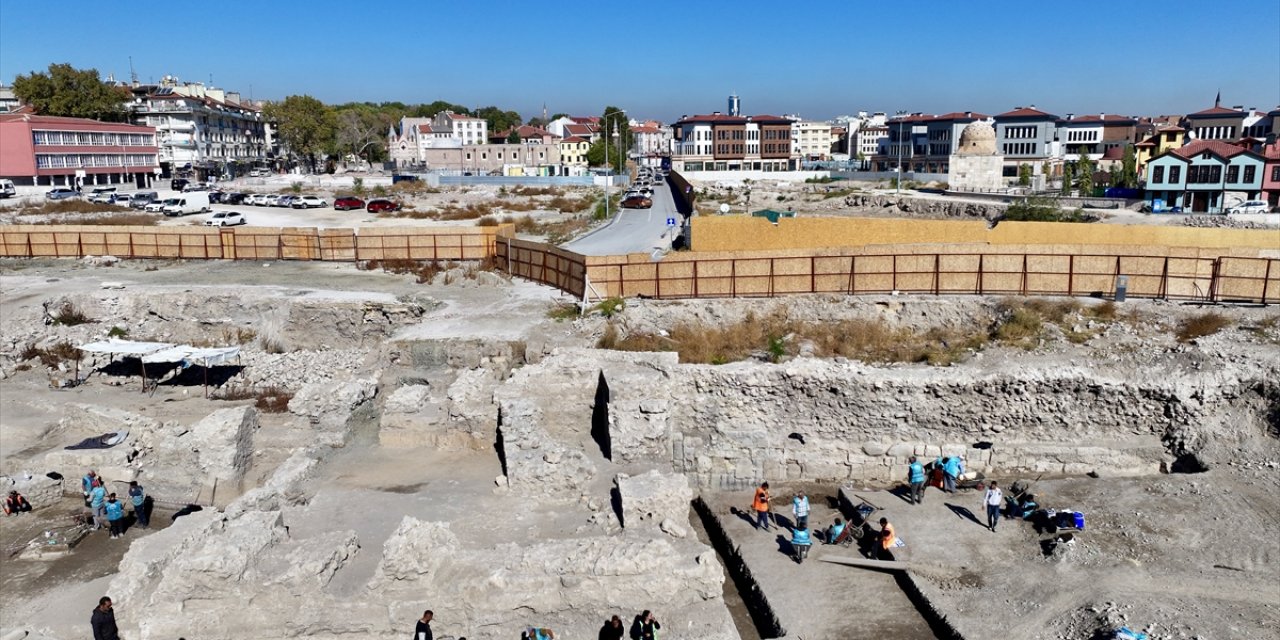 Selçuklu kalesinin topuzları gün yüzüne çıkarıldı