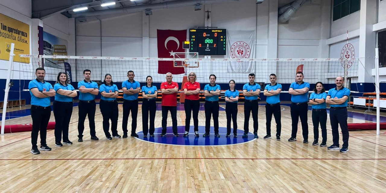Konya’da voleybol şöleni yaşanıyor