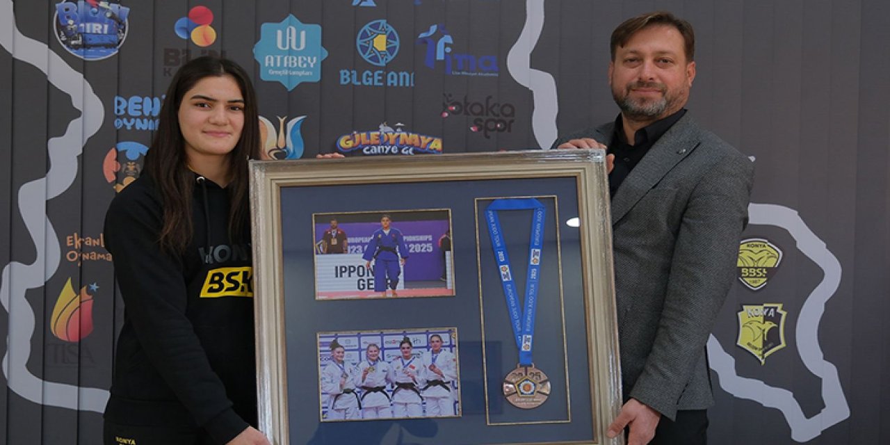 Milli sporcu Sinem Oruç başkan Oral’ı ziyaret etti