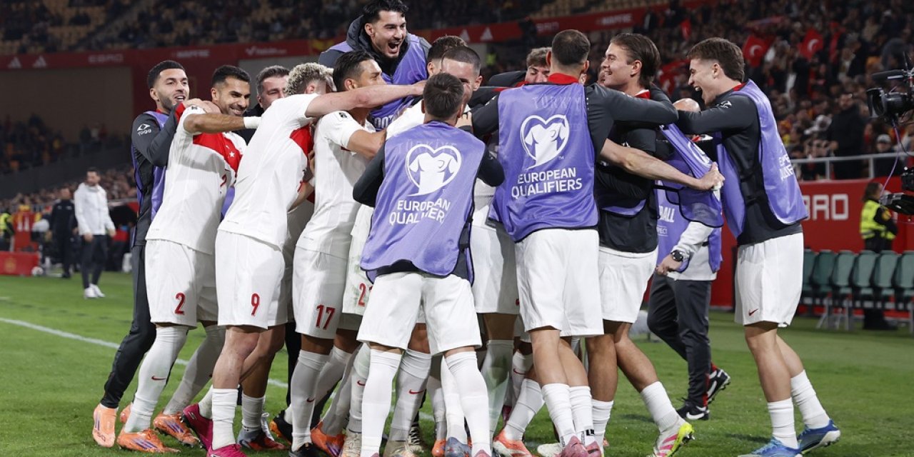 Futbolda Milli takımlar kasım ayında göz kamaştırdı