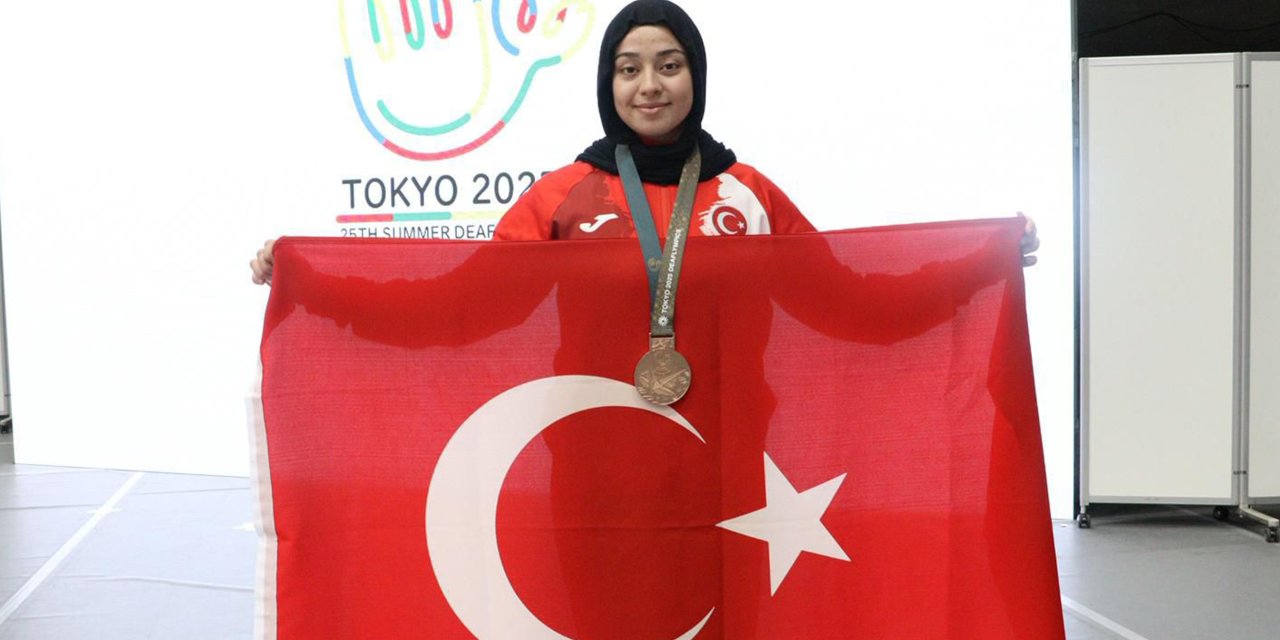 Selçuk Üniversitesi öğrencilerinden uluslararası şampiyonalarda 14 madalya