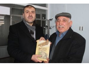 Yerköy’de Vatandaşlara Kitap Hediye Edildi