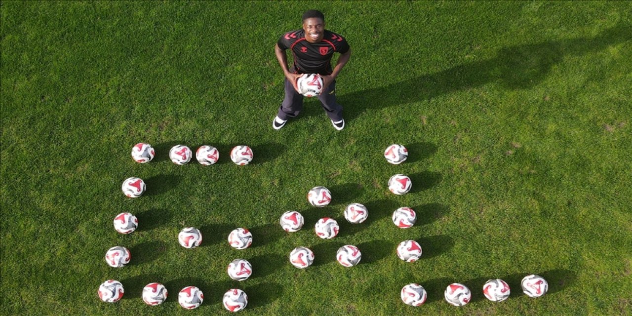 Samsunsporlu Musaba gösterdiği performanstan dolayı mutlu