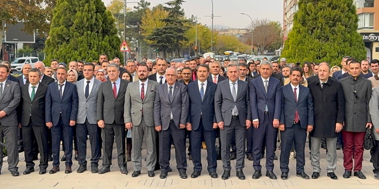 Konya'da Öğretmenler Günü kutlandı