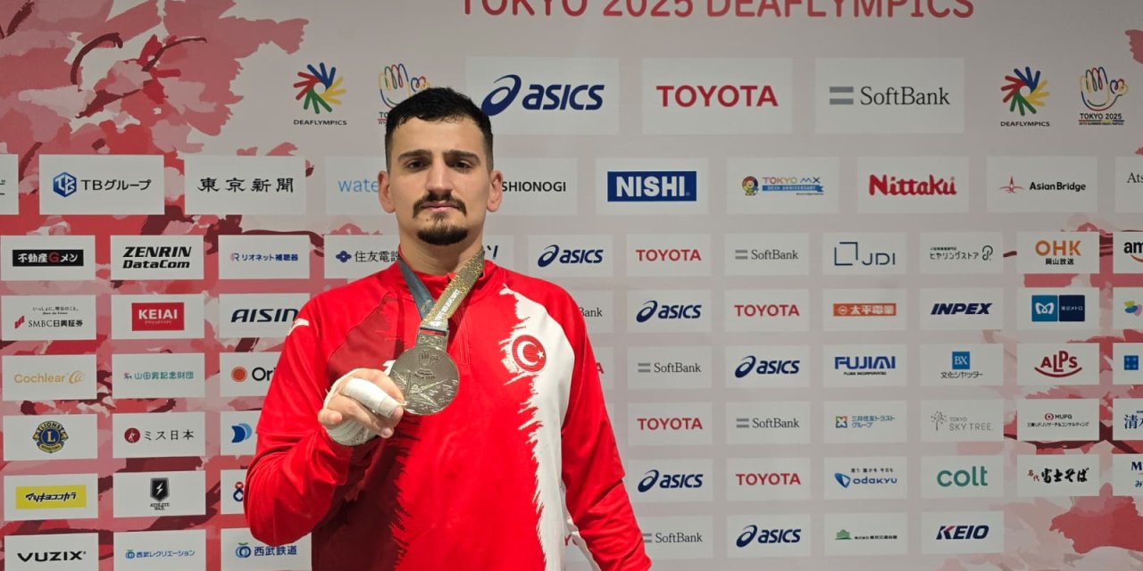 Batuhan Şimşek Tokyo’da gümüş madalya kazandı