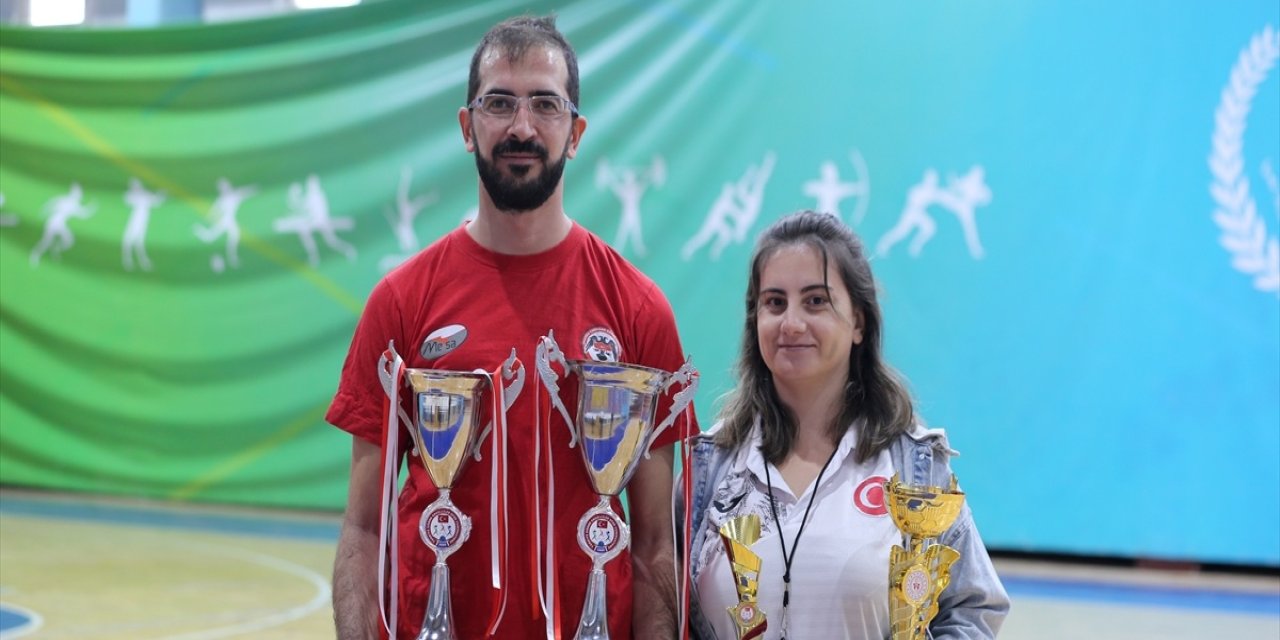 Eşi antrenör bulamayınca ona destek için kursa gidip antrenör oldu