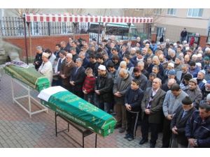 Anne Oğul Toprağa Verildi