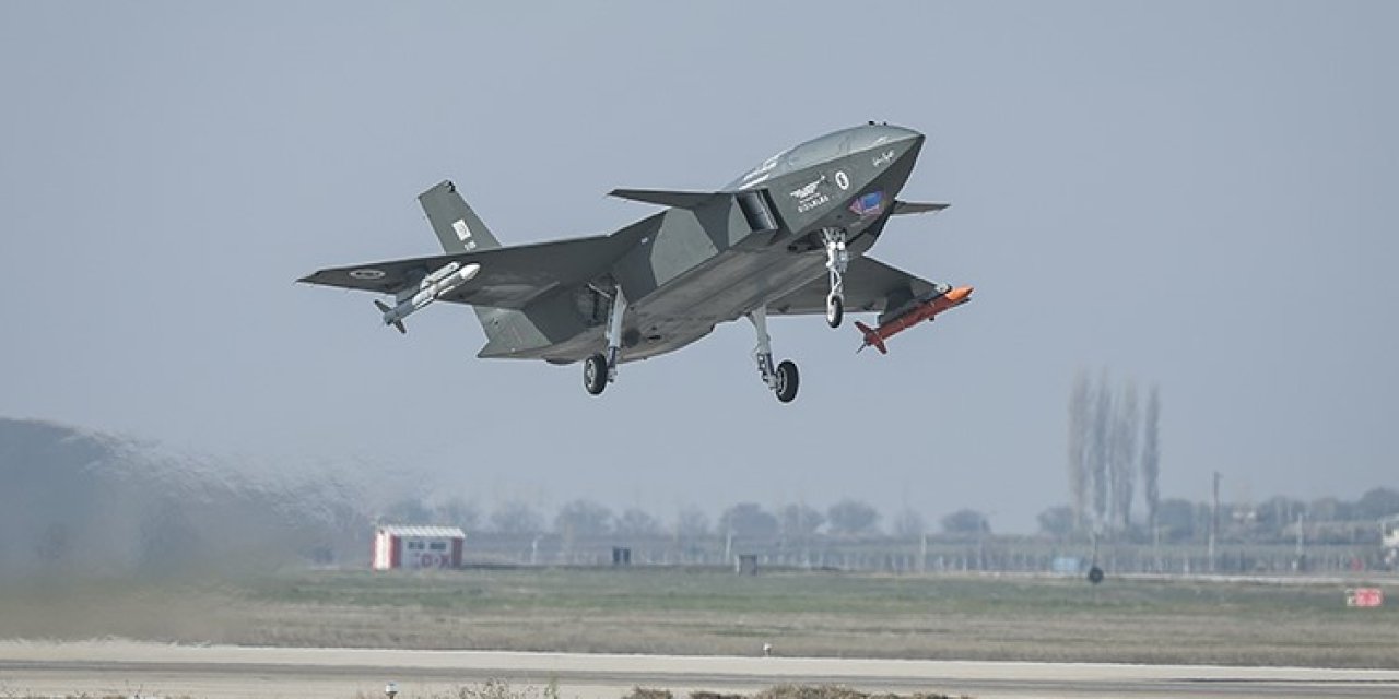 KIZILELMA'dan hava-hava füzesiyle dünyada bir ilk