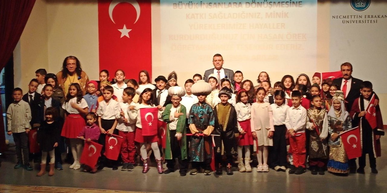 Miniklerin sahnesine tam not