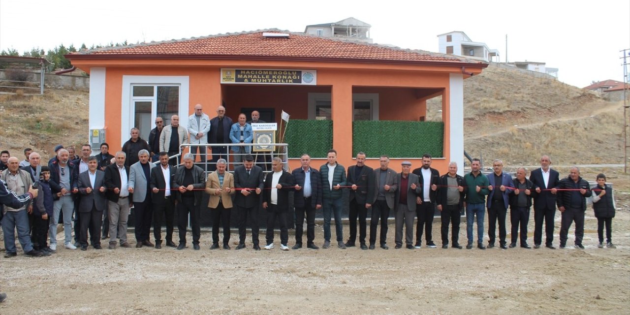 Yunak'ta köy konağı açıldı