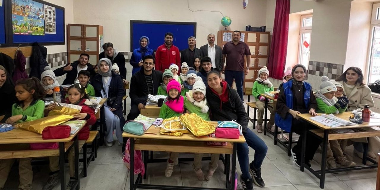 'Minik Yüreklere Giden Eller' etkinliği büyük ilgi gördü