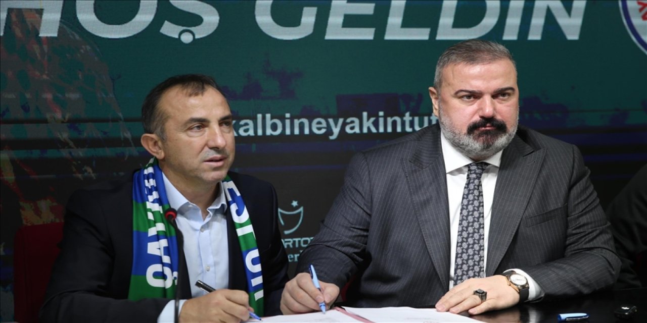 Recep Uçar imzayı attı Konyaspor'a başarı diledi