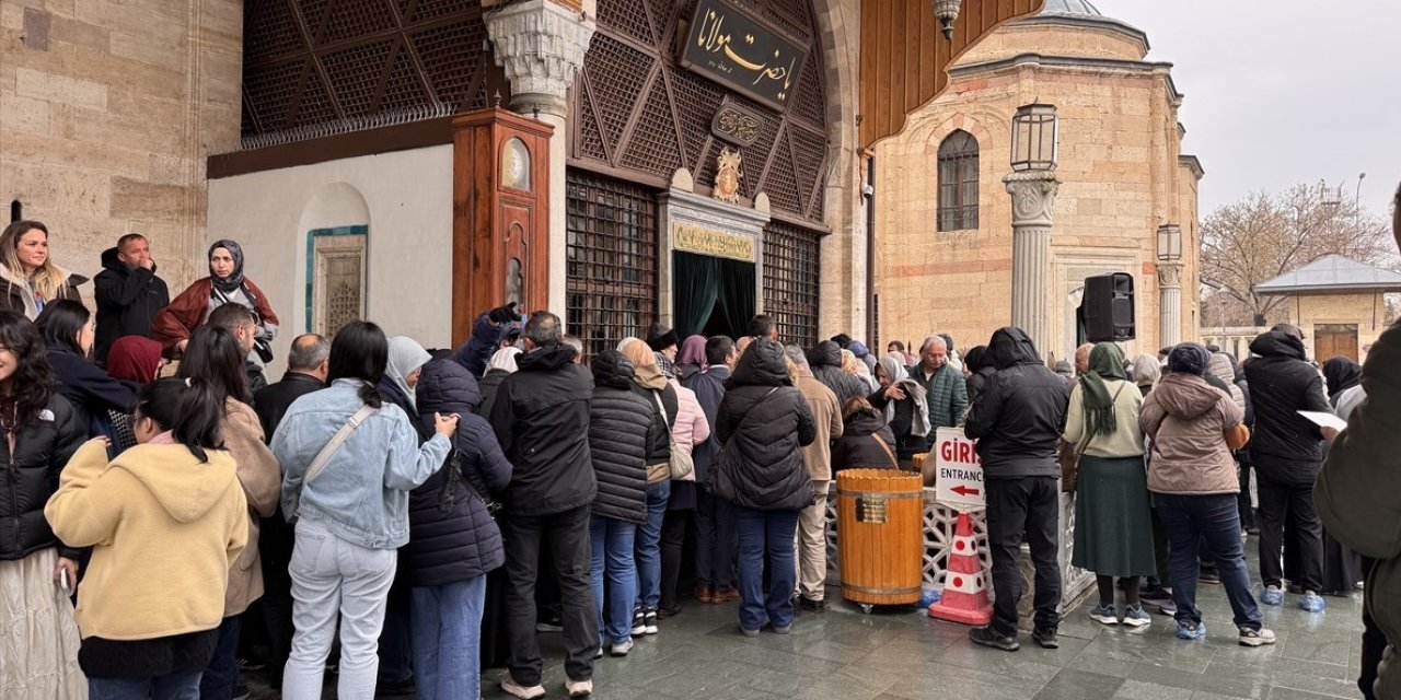 Mevlana Müzesi'nde 'Şeb-i Arus' yoğunluğu