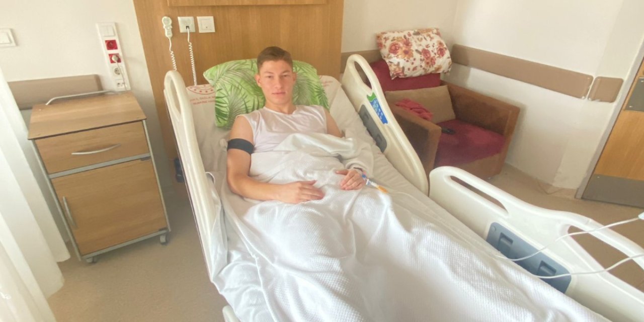 Genç futbolcu çapraz bağ ameliyatı oldu