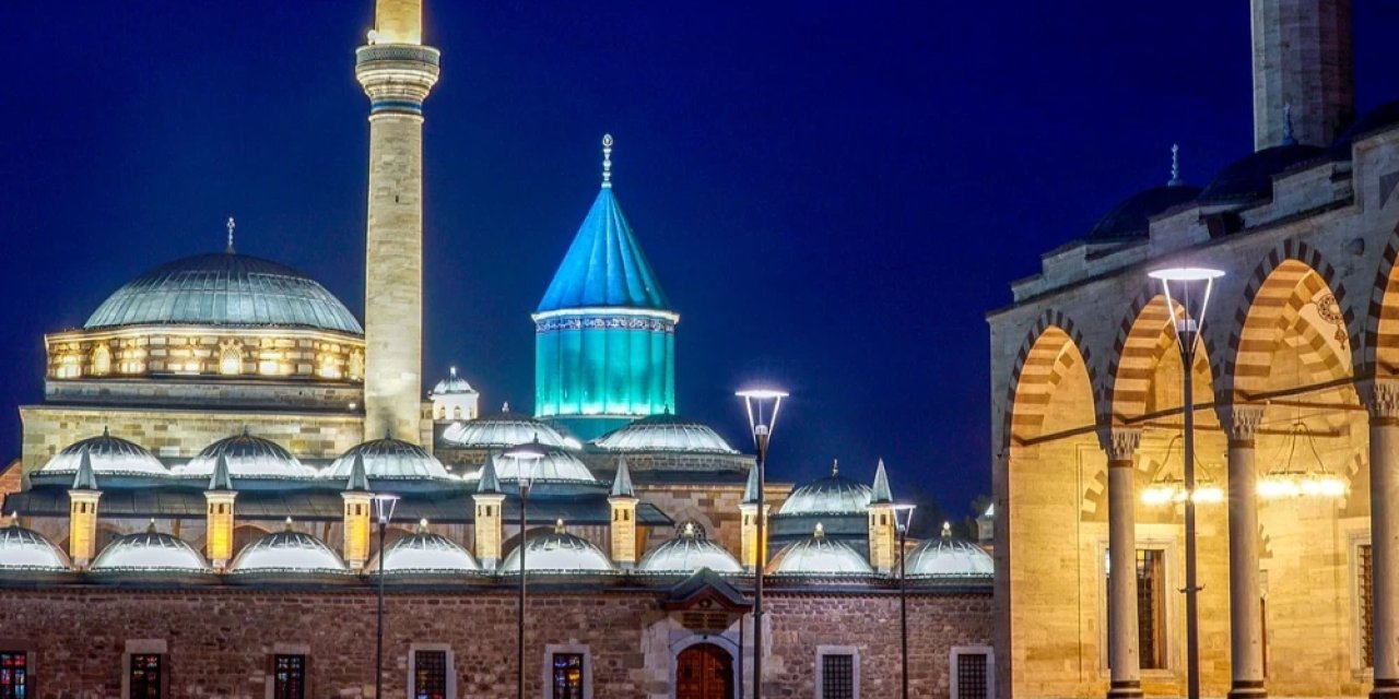 Mevlana'yı Konya'da yakından tanıma imkanı buluyorlar