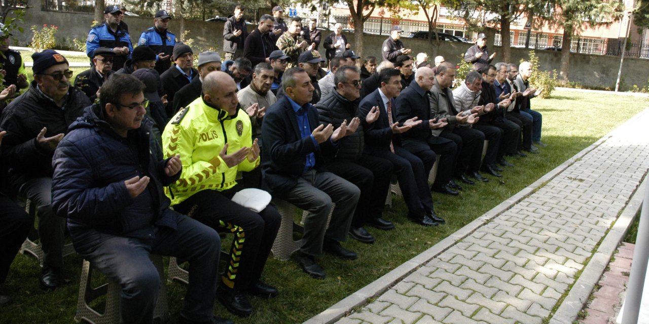Konya'da şehit polisler için hatim duası