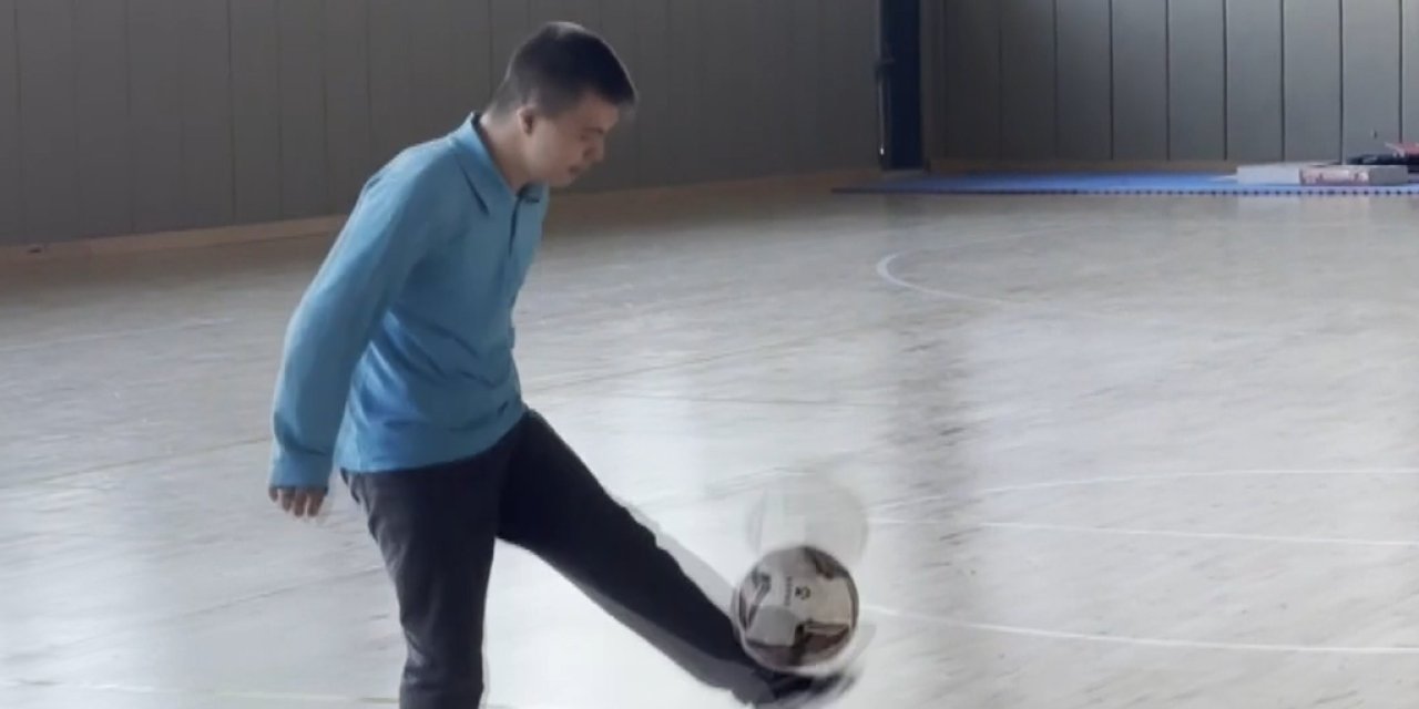 Down sendromlu Harun Efe, yetenekleriyle öğretmenlerinin gururu oldu