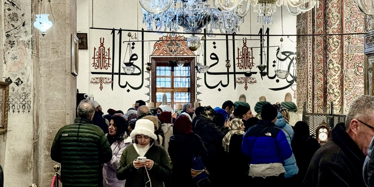Mevlana, turistleri Konya'da buluşturuyor