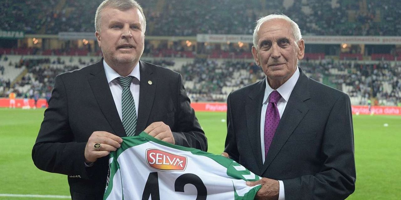 Konyaspor’u Süper Lige taşıyan Özkan Sümer anılıyor