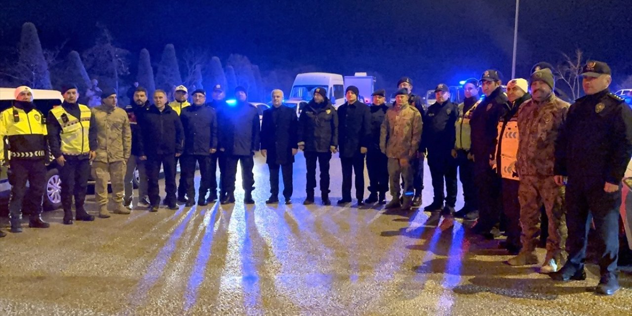 Vali Akın'dan yılbaşında personele ziyaret