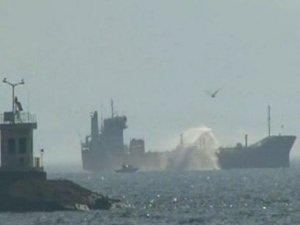 Pendik açıklarında gemi yangını!