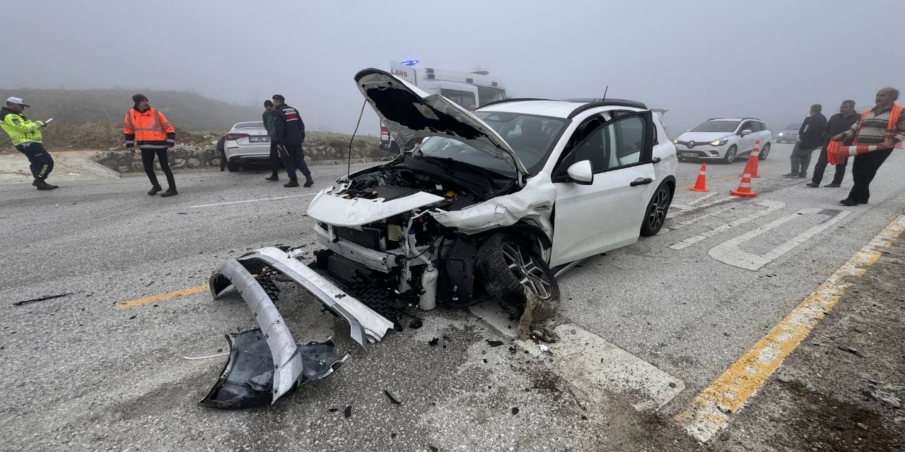Konya'da trafik kazasında 4 kişi yaralandı