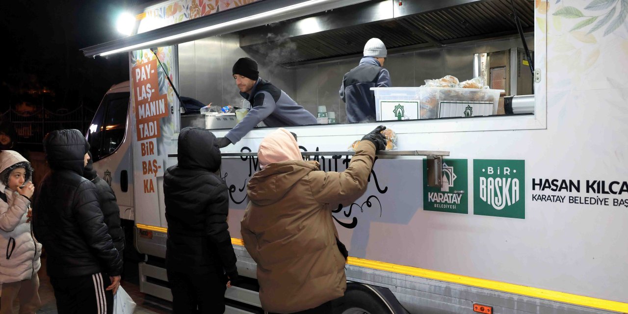 Karatay çorba ikramına devam ediyor