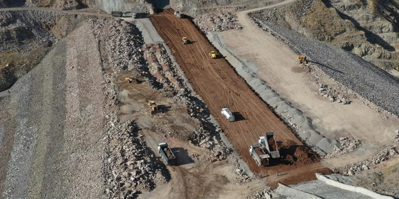 Tuzluca Barajı'nda ilk kazma vuruldu