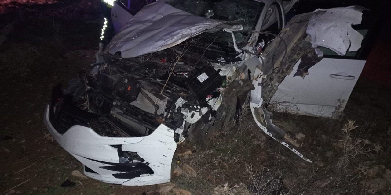 Konya'da kaza: Bu araçtan sağ çıktılar