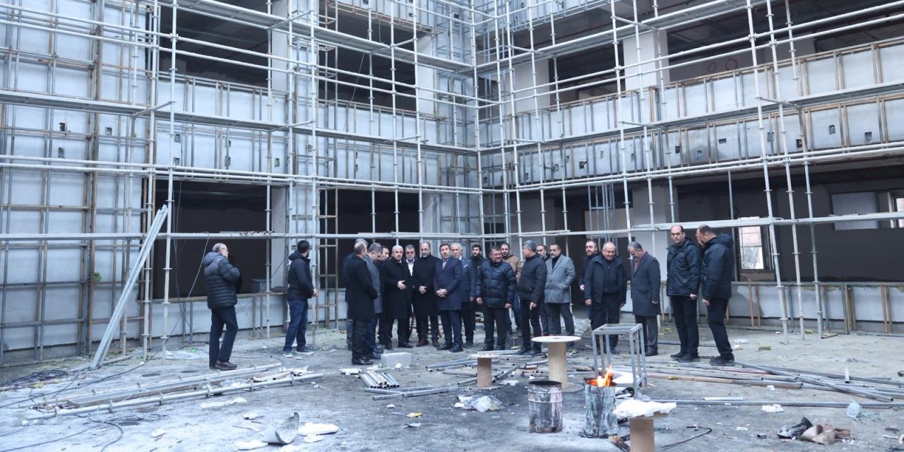 Vali Akın İHL inşaatını inceledi