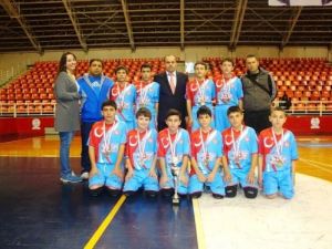 Köyden Gelen Öğrenciler Voleybolda İl İkincisi Oldu
