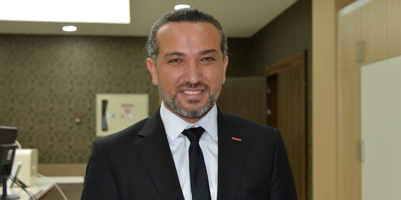 Durmuş: Gazeteciler bilgilendirmede köprü görevi görüyor