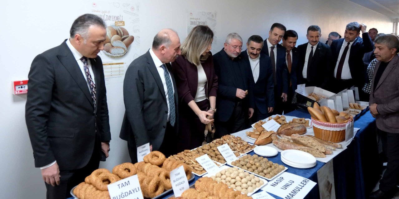 Karatay tam buğday ekmeği başka şehirde tanıttı
