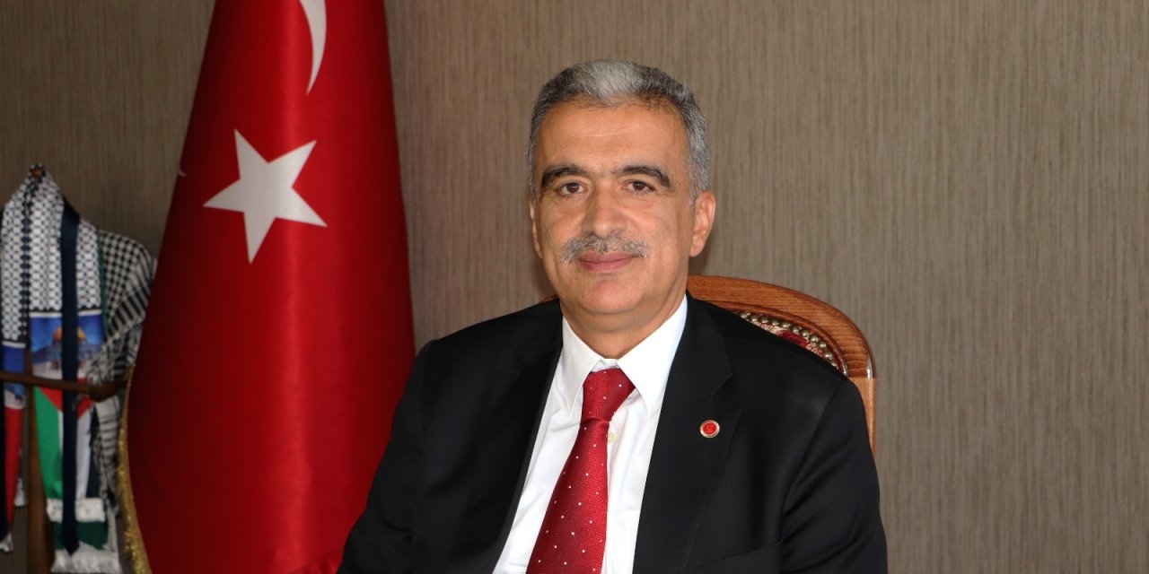 Demirel: Şeffaf Türkiye’nin teminatı basındır