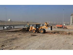 Talas'ta Boş Arazilerin Çevresi Düzenleniyor