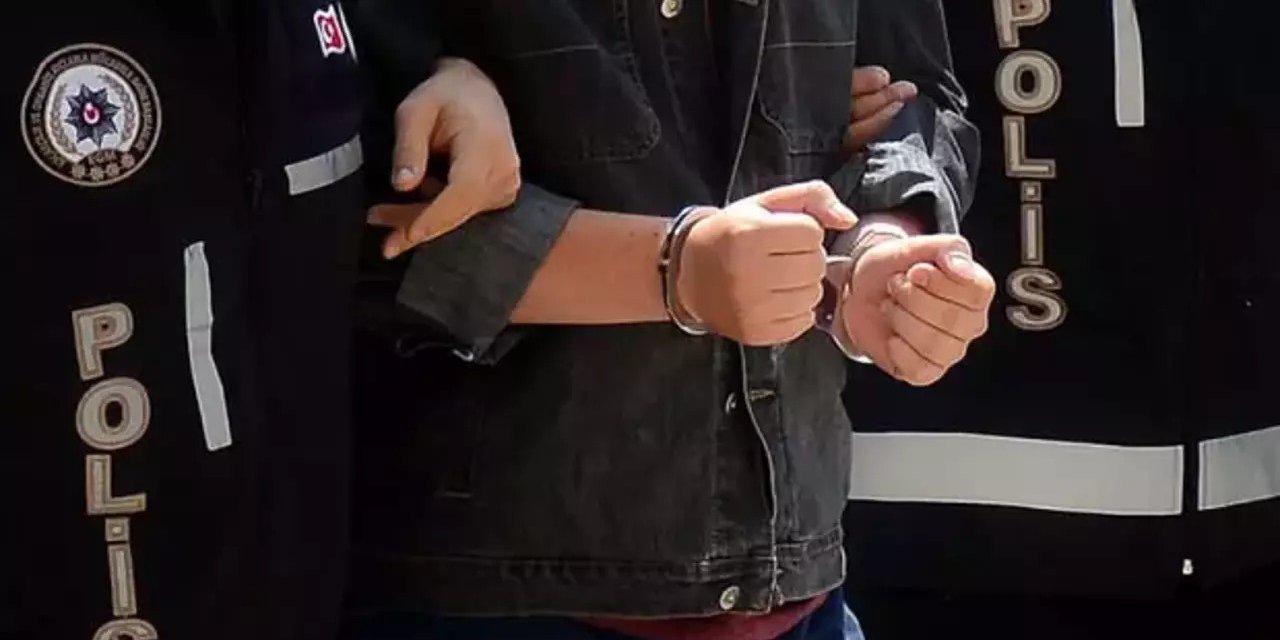 Kardeşinin kimliğiyle gizlenen FETÖ'cü yakalandı